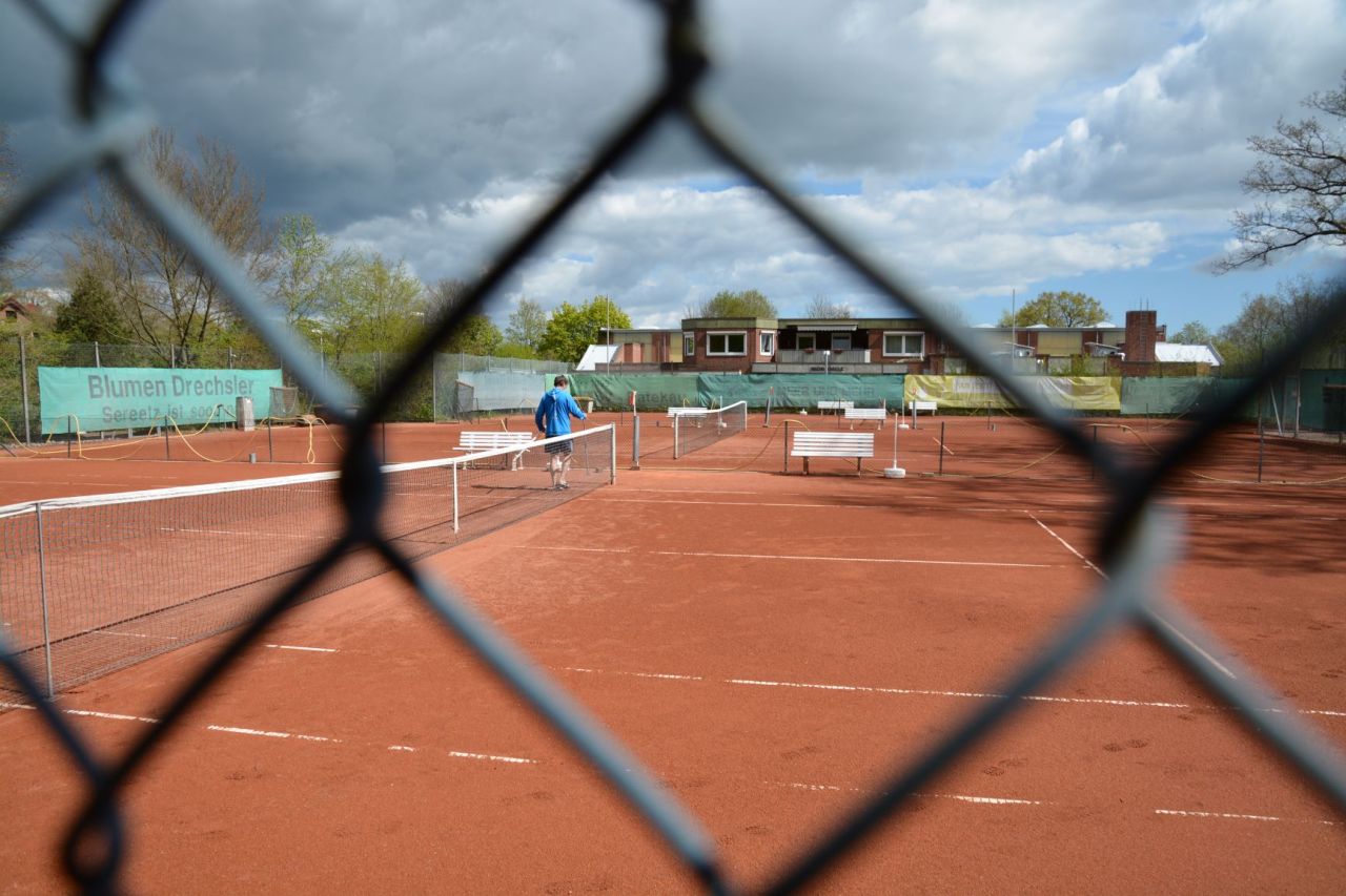 Tennisabteilung  - Das Doppel spielen ist erlaubt.....